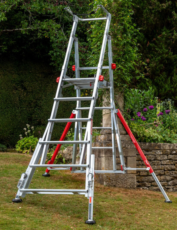 Henchman 5 Tread All Terrain Telescopic Platform